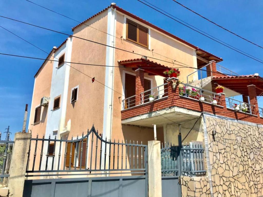Arlind'S Apartaments Vlore Ngoại thất bức ảnh