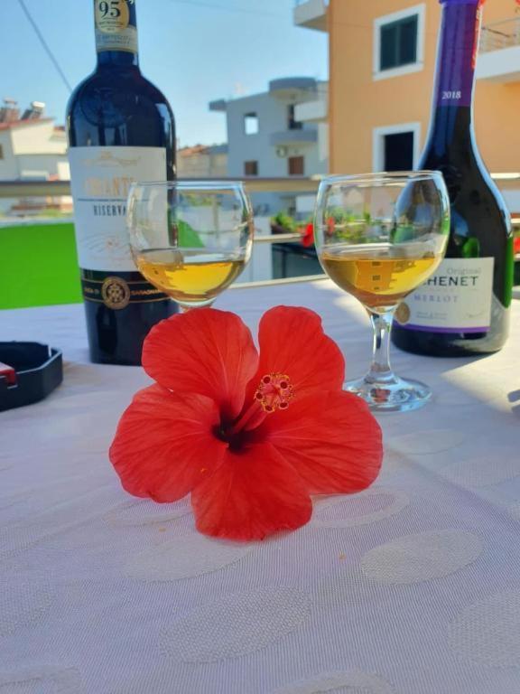 Arlind'S Apartaments Vlore Ngoại thất bức ảnh
