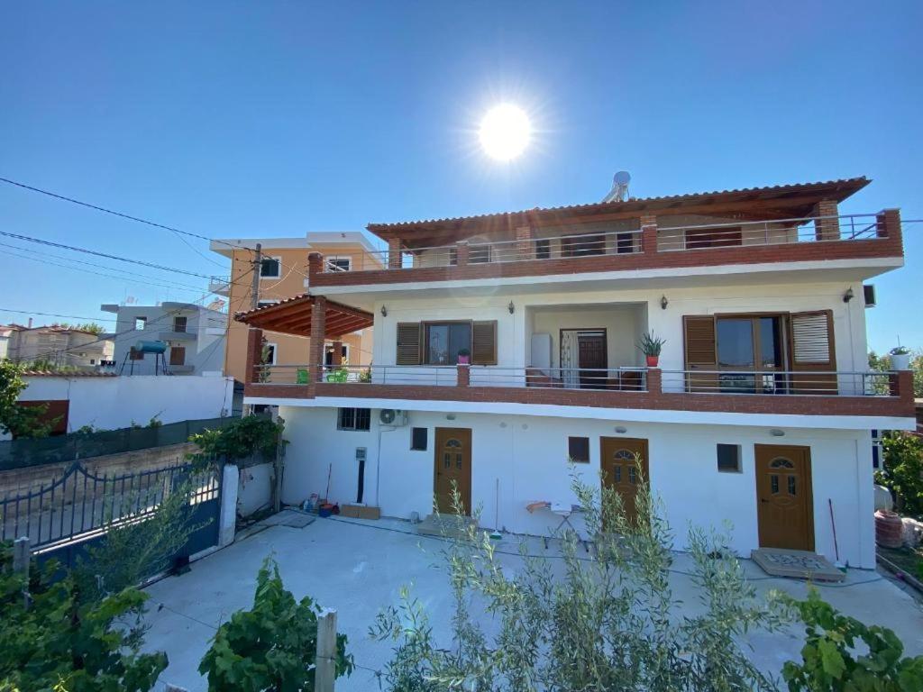 Arlind'S Apartaments Vlore Ngoại thất bức ảnh