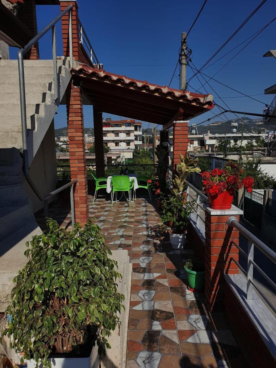 Arlind'S Apartaments Vlore Ngoại thất bức ảnh
