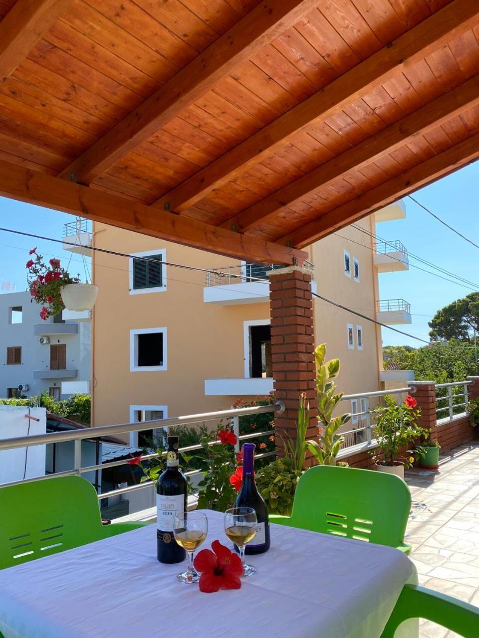 Arlind'S Apartaments Vlore Ngoại thất bức ảnh